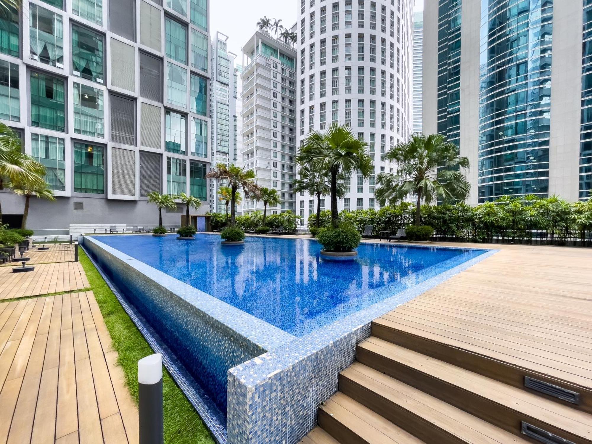 Soho Suites Klcc By Rest Куала-Лумпур Экстерьер фото