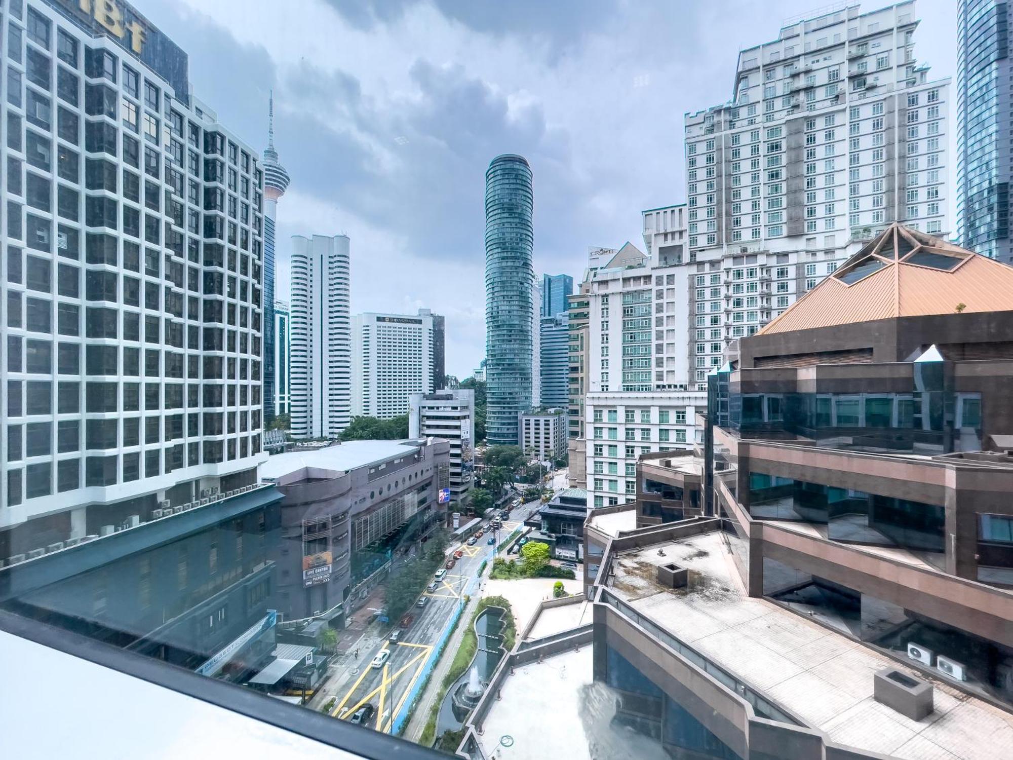 Soho Suites Klcc By Rest Куала-Лумпур Экстерьер фото
