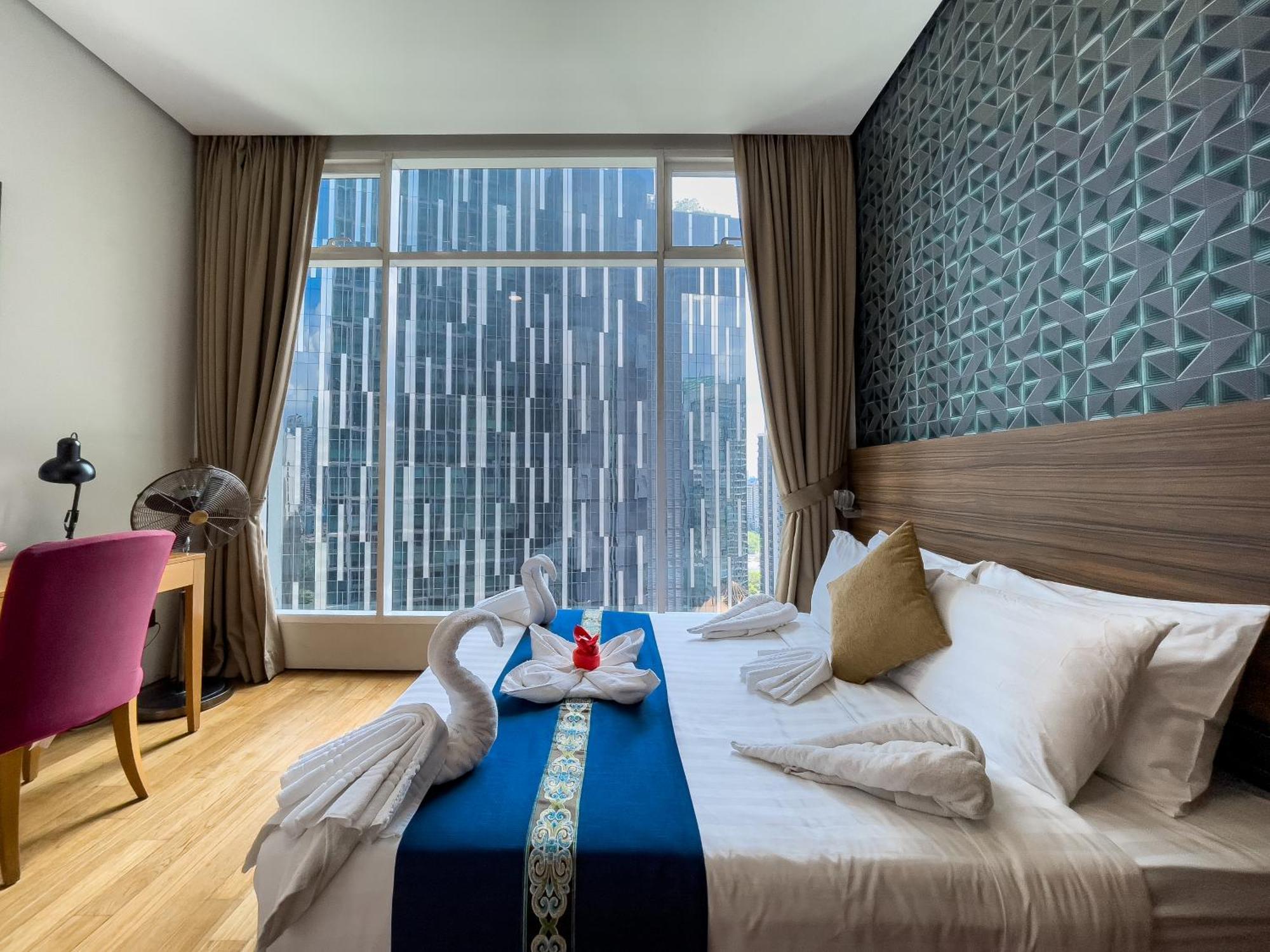 Soho Suites Klcc By Rest Куала-Лумпур Экстерьер фото